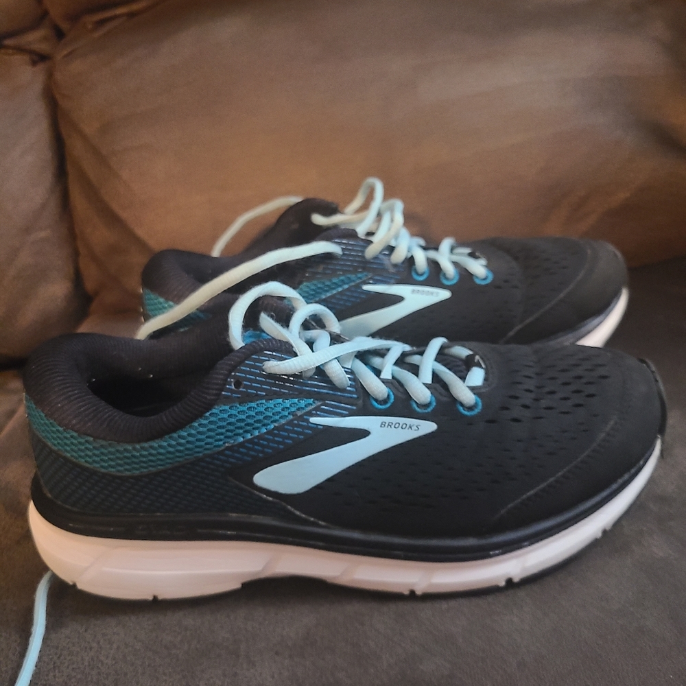Brooks Dyad 10